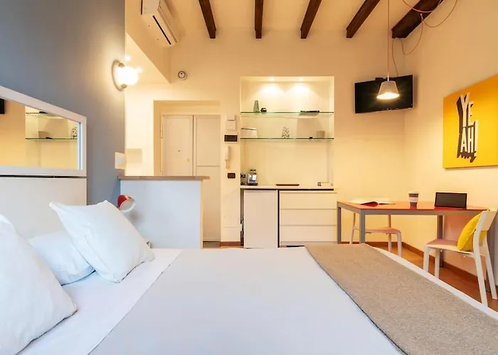 Frisi Fast Wifi Aircon Flexyrent